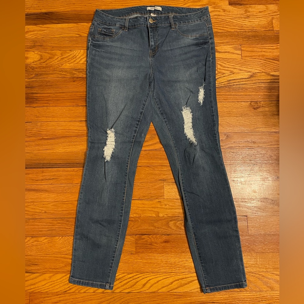 Refuge Blue Distressed Denim Jeggings - Size 16